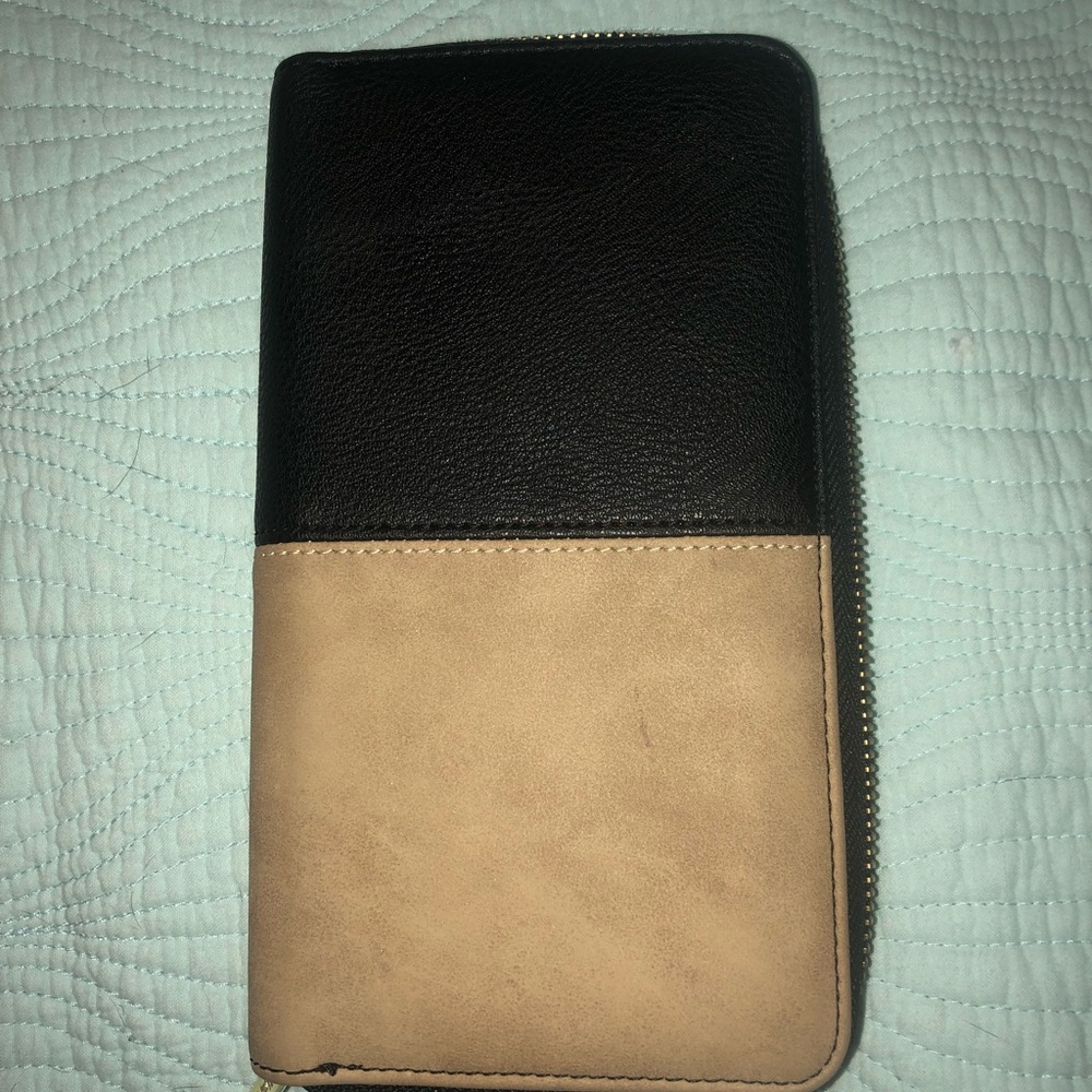 Olivia and Joy Black and Tan wallet